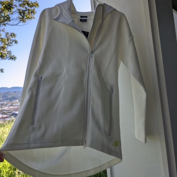 Cool NWT New Balance Athleisure Hooded Jacket - Picture 2 of 12